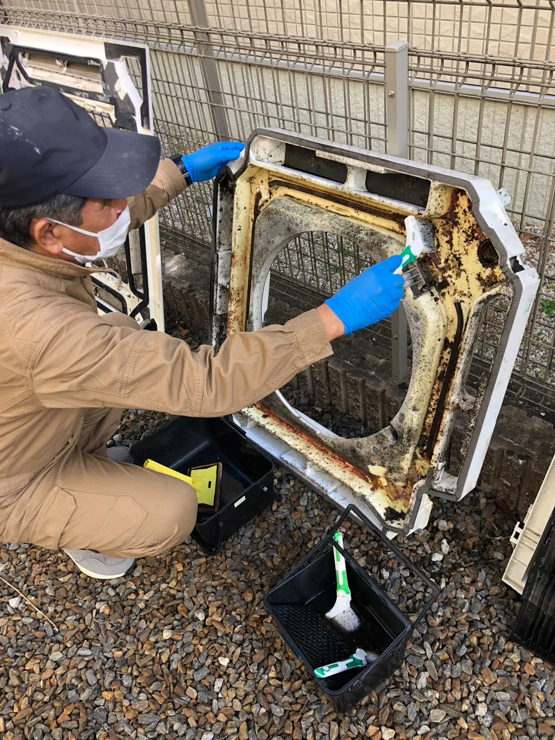 カビバスターズ東海のエアコン洗浄はカビを完全除去